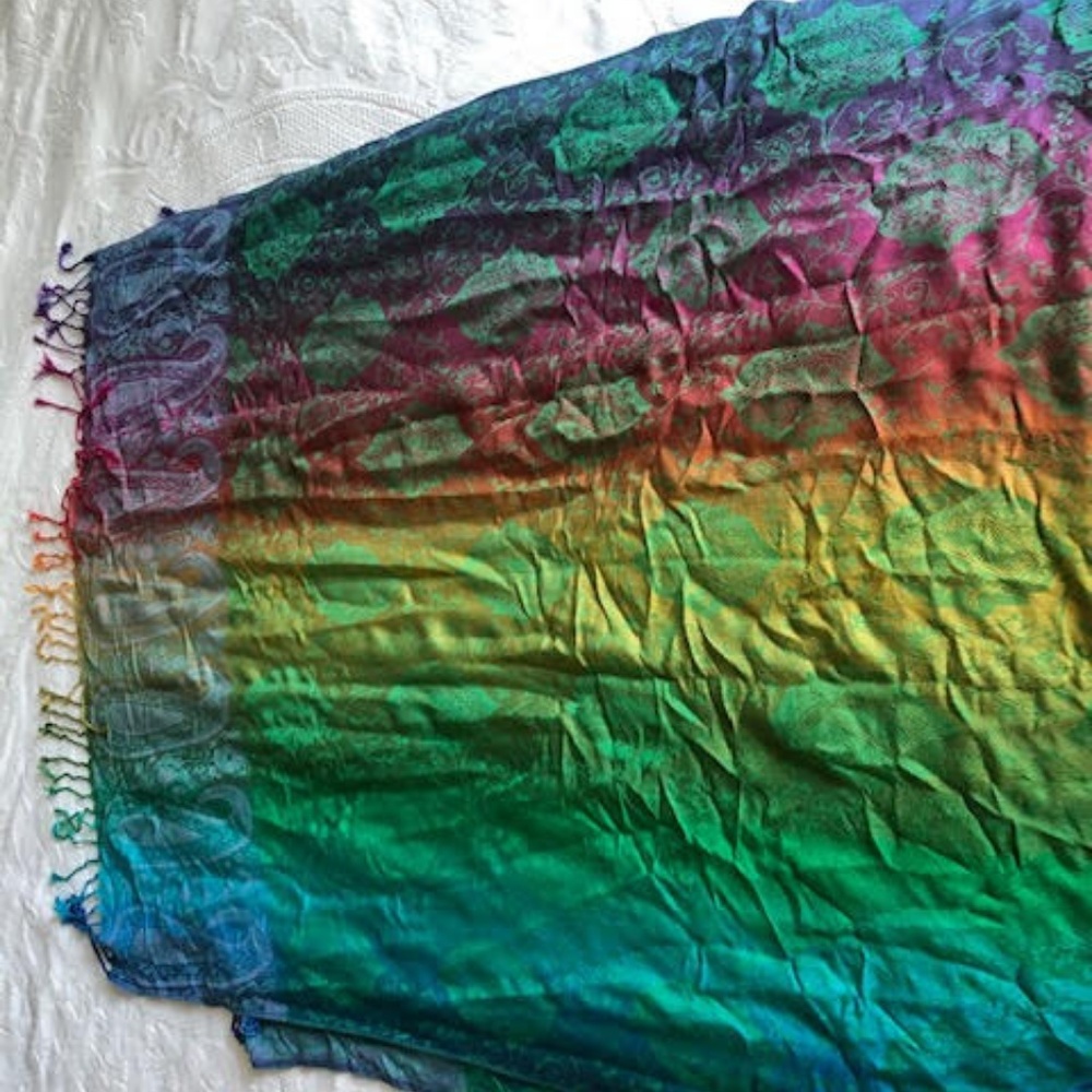 Multi-colored soft scarf